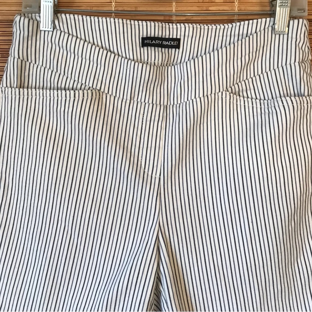 Hilary Radley Women’s Stretch Pull On Shorts Blue and White Stripes Size M - Picture 2 of 9